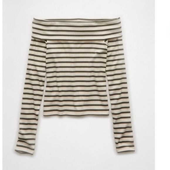American Eagle Outfitters Tops - AE off the shoulder long sleeve